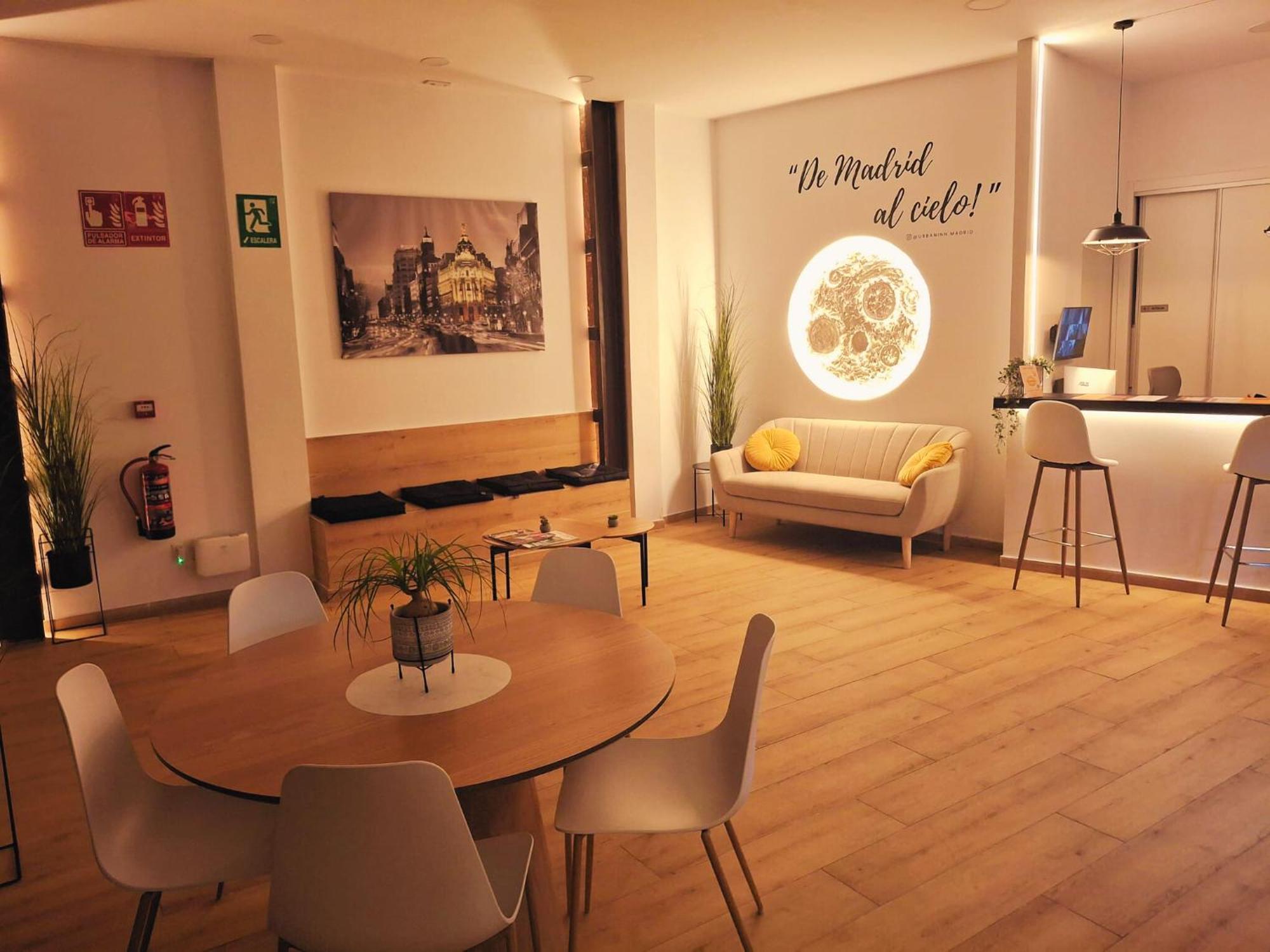Urban Inn Capsule Madrid — Foto 1